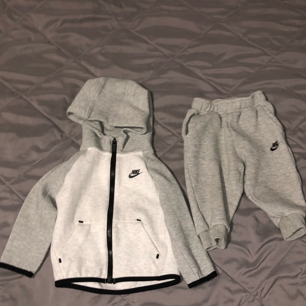 Nike Tech Sweatsuit 12 month